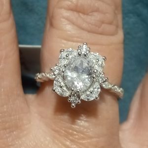 Oval cut CZ Diamond ring with a halo vintage style Engagement Ring. Nwt sterling